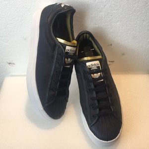 Women Adidas W Ora Superstar Rize ( size 8 )